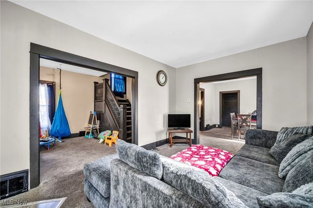 2013 W 99th Street, Cleveland, OH 44102