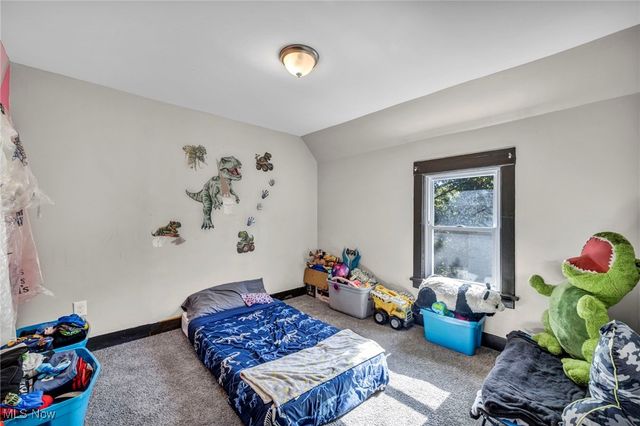 2013 W 99th Street, Cleveland, OH 44102