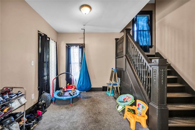 2013 W 99th Street, Cleveland, OH 44102