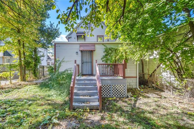 2013 W 99th Street, Cleveland, OH 44102