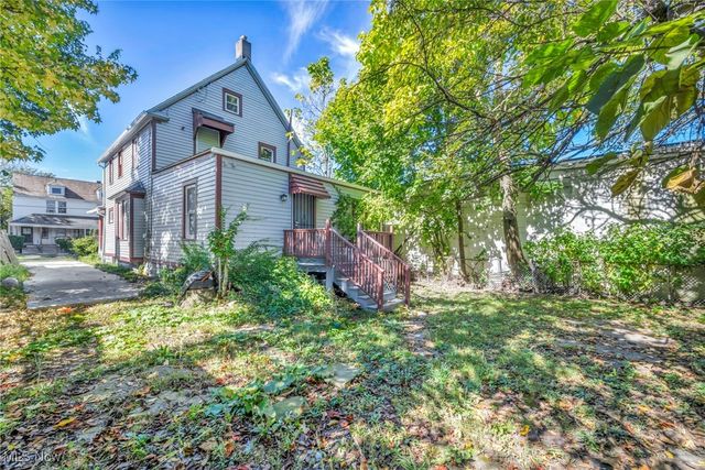 2013 W 99th Street, Cleveland, OH 44102