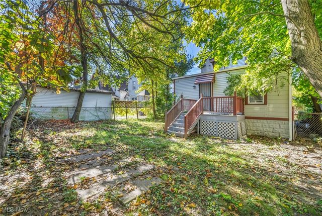 2013 W 99th Street, Cleveland, OH 44102