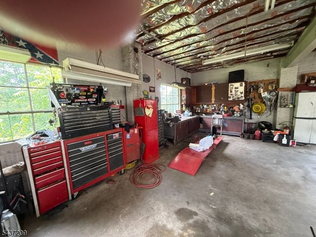 245 Barnert Ave, Totowa Boro, NJ 07512