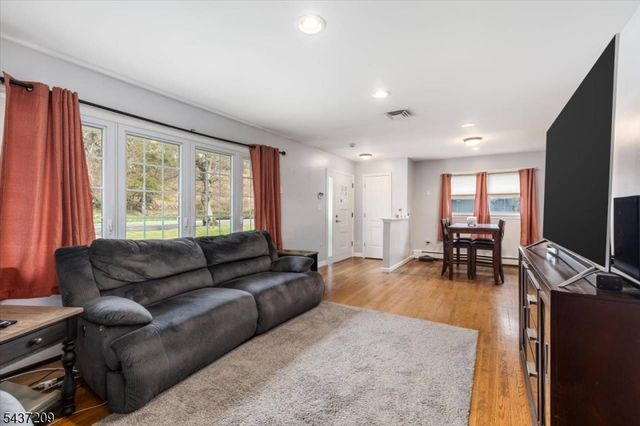 245 Barnert Ave, Totowa Boro, NJ 07512