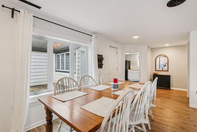 812 Center STREET, Lake Geneva, WI 53147