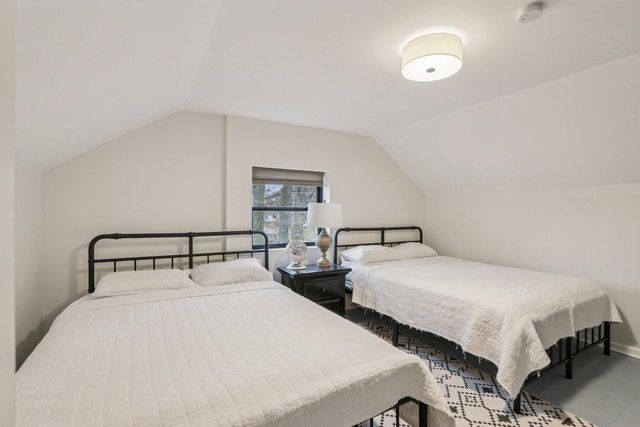 812 Center STREET, Lake Geneva, WI 53147