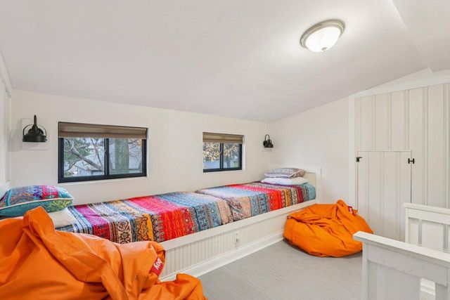 812 Center STREET, Lake Geneva, WI 53147