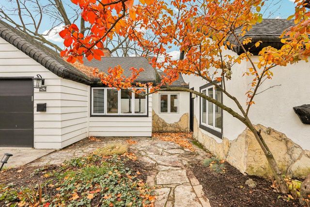 812 Center STREET, Lake Geneva, WI 53147