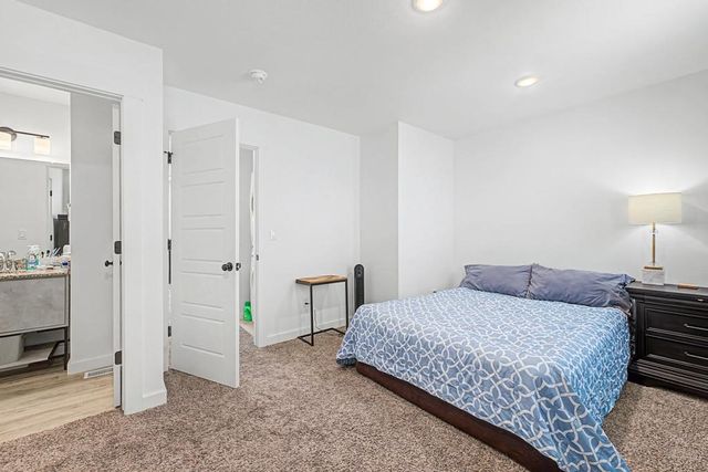 901 Tennessee Avenue, Bentonville, AR 72713