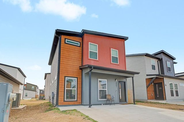 901 Tennessee Avenue, Bentonville, AR 72713