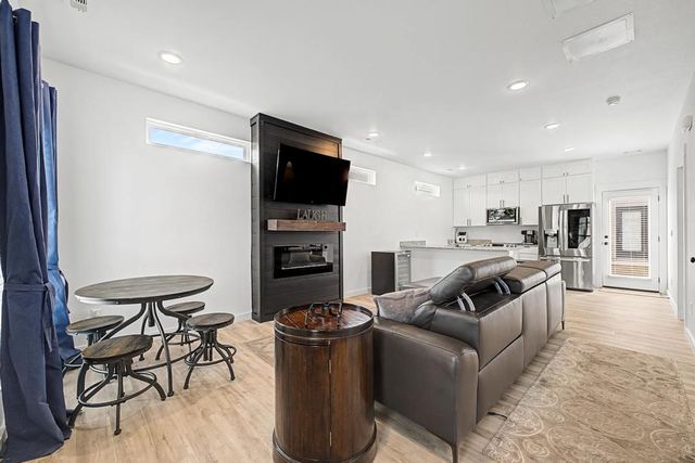 901 Tennessee Avenue, Bentonville, AR 72713