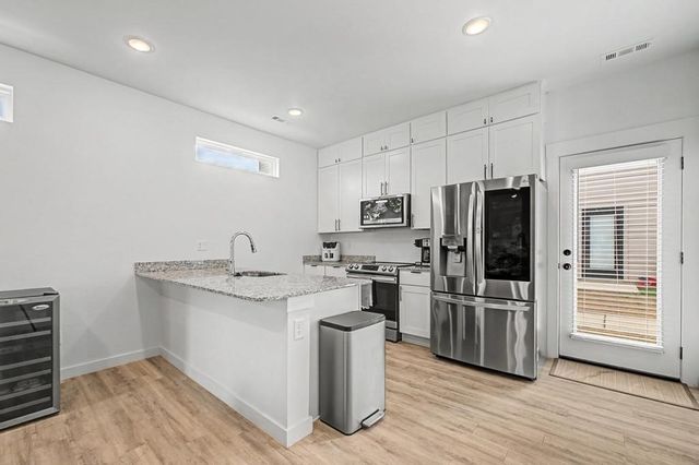 901 Tennessee Avenue, Bentonville, AR 72713