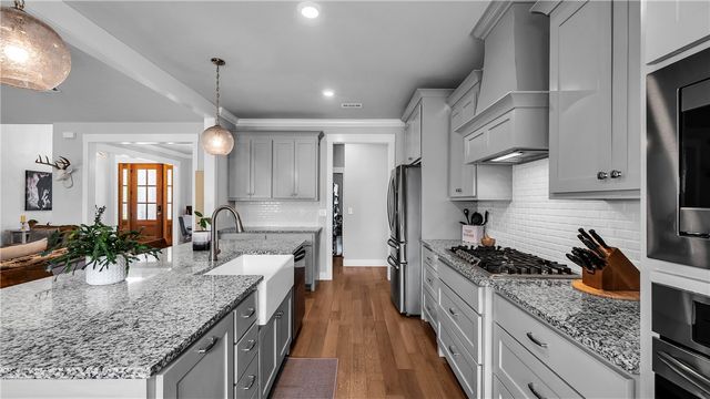 2030 Collins Drive, Pea Ridge, AR 72751