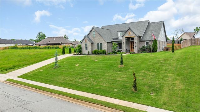2030 Collins Drive, Pea Ridge, AR 72751