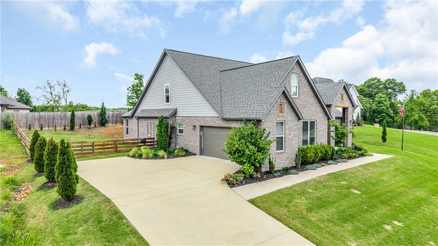 2030 Collins Drive, Pea Ridge, AR 72751