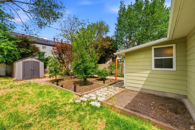 12 W CRYSTAL AVE, South Salt Lake, UT 84115