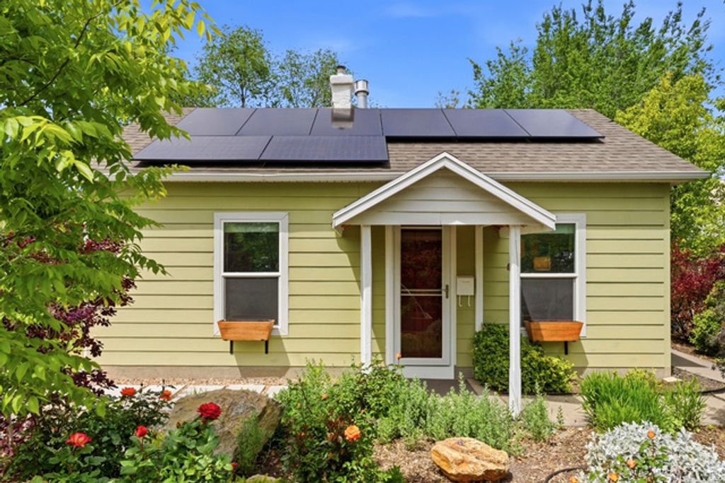 12 W CRYSTAL AVE, South Salt Lake, UT 84115