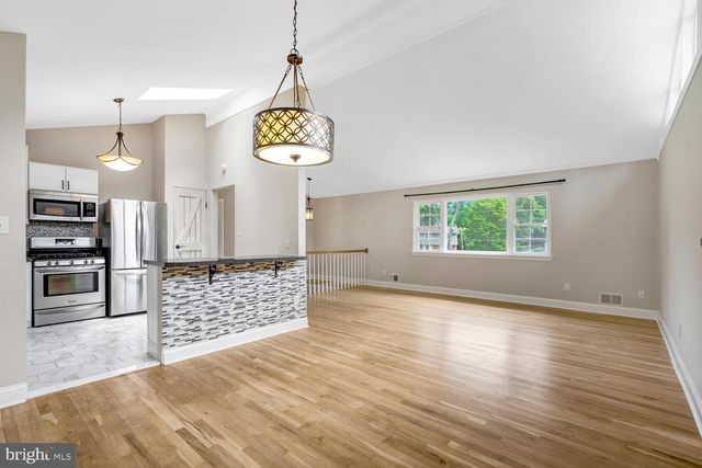 8704 GREYSTONE PL, Alexandria, VA 22309