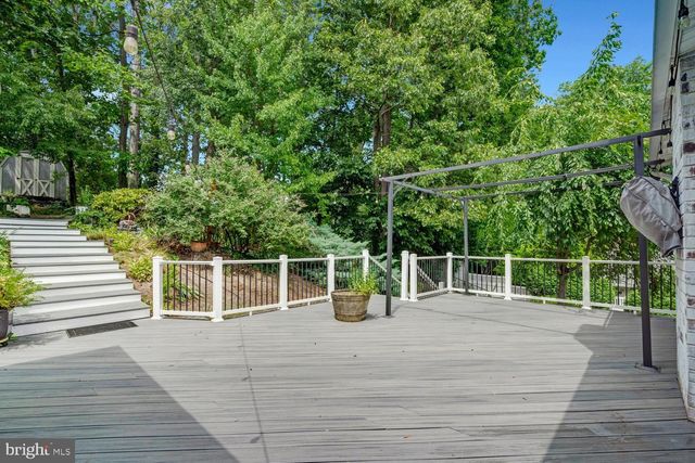 8704 GREYSTONE PL, Alexandria, VA 22309