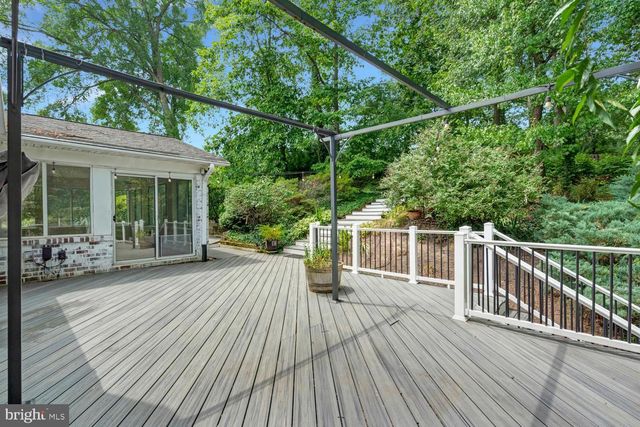 8704 GREYSTONE PL, Alexandria, VA 22309