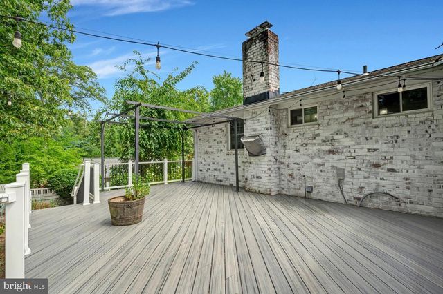 8704 GREYSTONE PL, Alexandria, VA 22309
