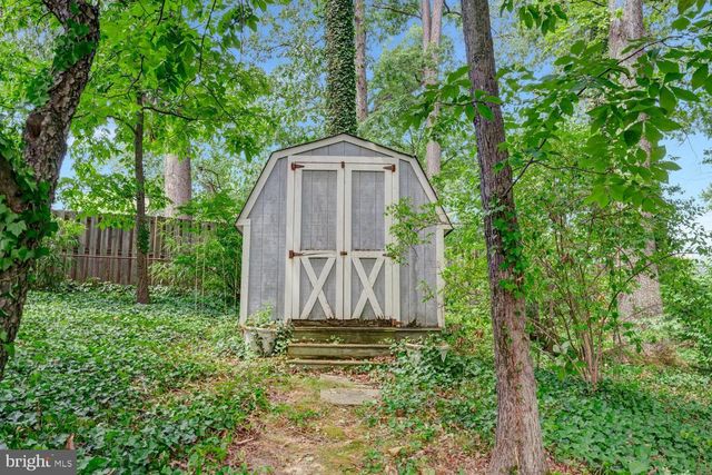 8704 GREYSTONE PL, Alexandria, VA 22309