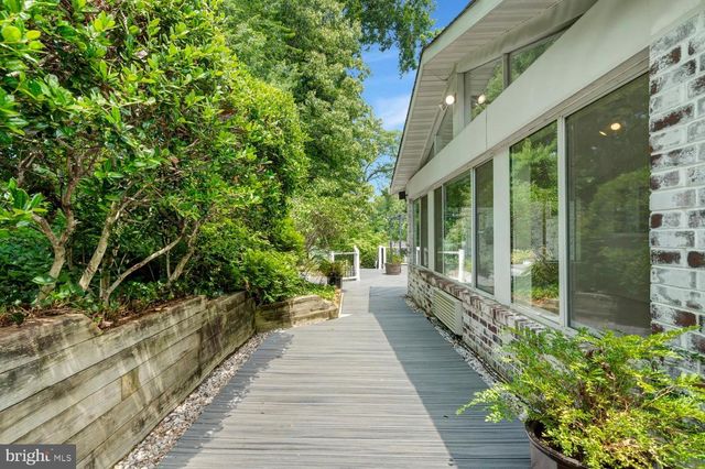 8704 GREYSTONE PL, Alexandria, VA 22309