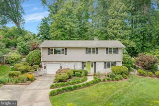 8704 GREYSTONE PL, Alexandria, VA 22309