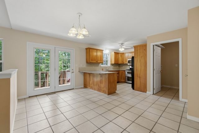 8 Cloud Drive, Eureka Springs, AR 72632