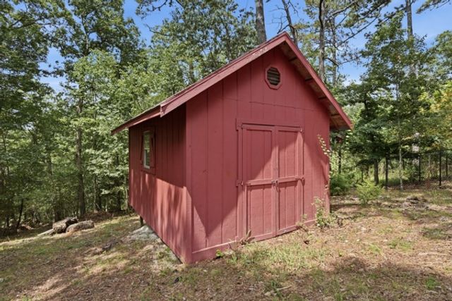 8 Cloud Drive, Eureka Springs, AR 72632