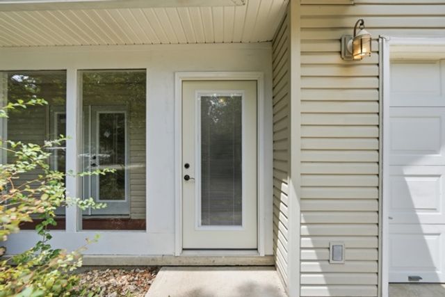 8 Cloud Drive, Eureka Springs, AR 72632