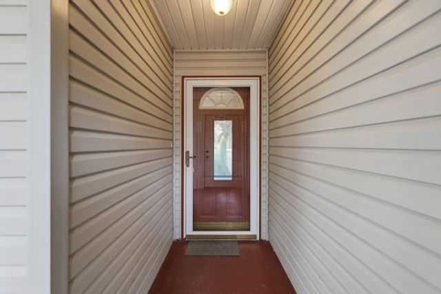 8 Cloud Drive, Eureka Springs, AR 72632