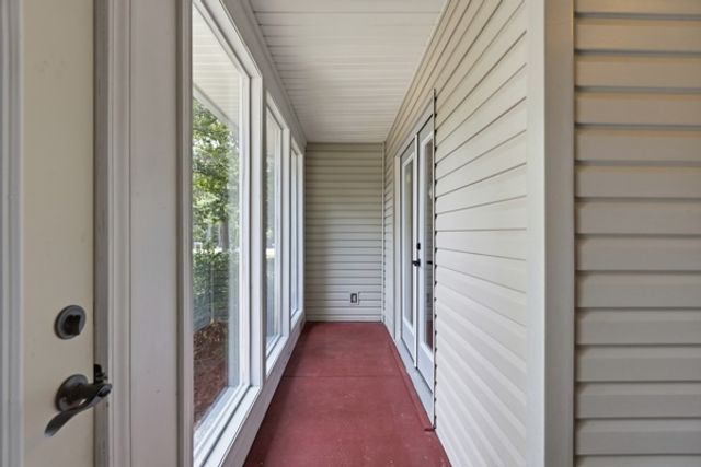8 Cloud Drive, Eureka Springs, AR 72632