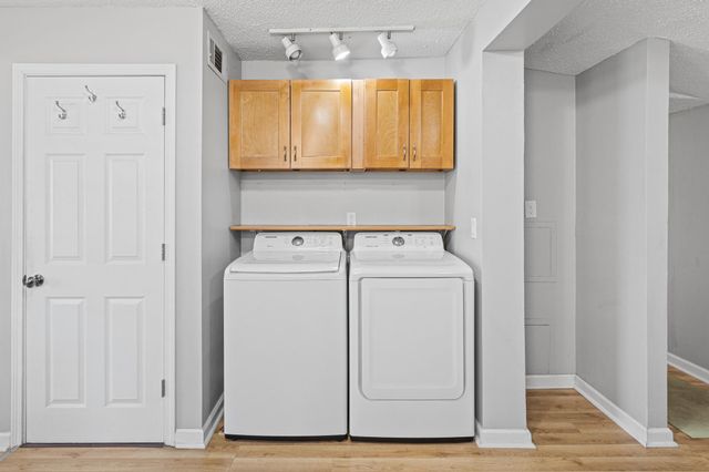 8155 Wentworth Avenue S, Bloomington, MN 55420