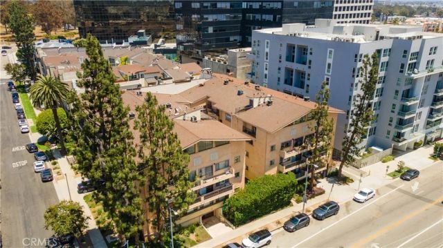 1154 S Barrington Avenue 213, Los Angeles, CA 90049