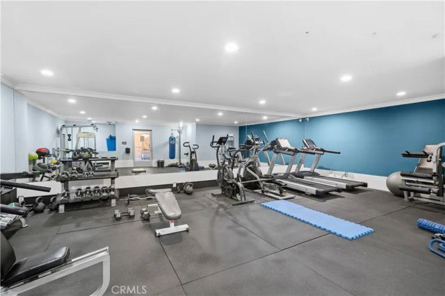 1154 S Barrington Avenue 213, Los Angeles, CA 90049