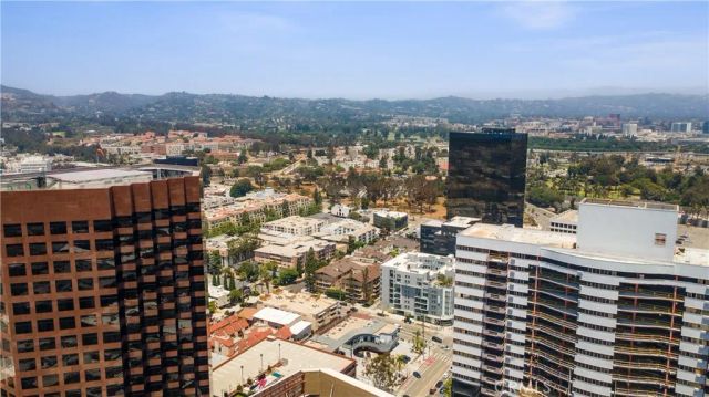 1154 S Barrington Avenue 213, Los Angeles, CA 90049