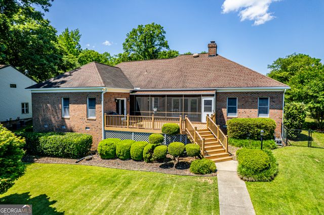 104 Spruce Point, Eatonton, GA 31024