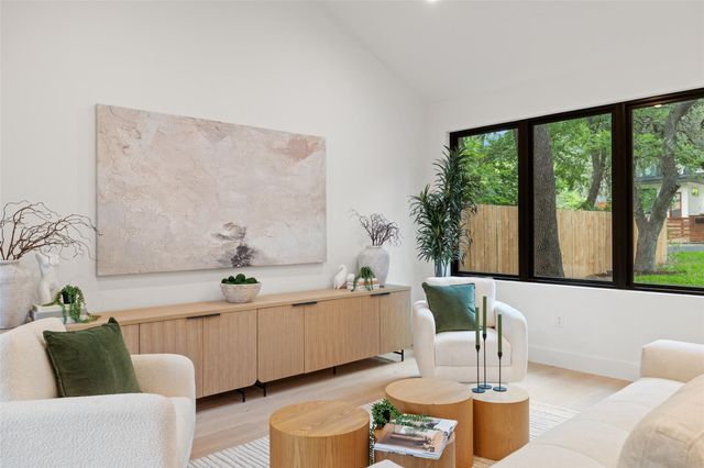 2611 Oak Crest Ave B, Austin, TX 78704