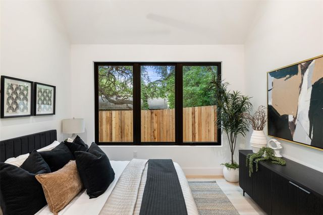 2611 Oak Crest Ave B, Austin, TX 78704