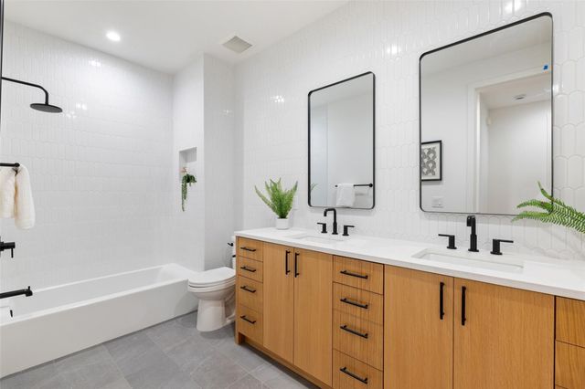 2611 Oak Crest Ave B, Austin, TX 78704