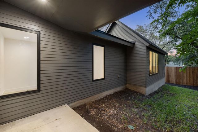 2611 Oak Crest Ave B, Austin, TX 78704