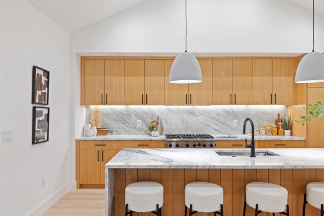 2611 Oak Crest Ave B, Austin, TX 78704