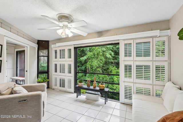 8719 COMO LAKE Drive 8719, Jacksonville, FL 32256