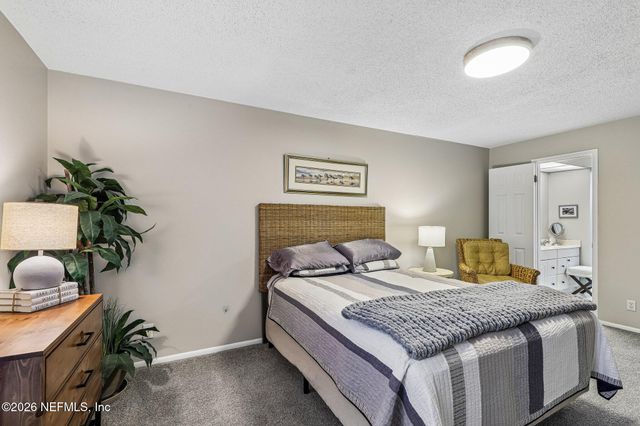8719 COMO LAKE Drive 8719, Jacksonville, FL 32256