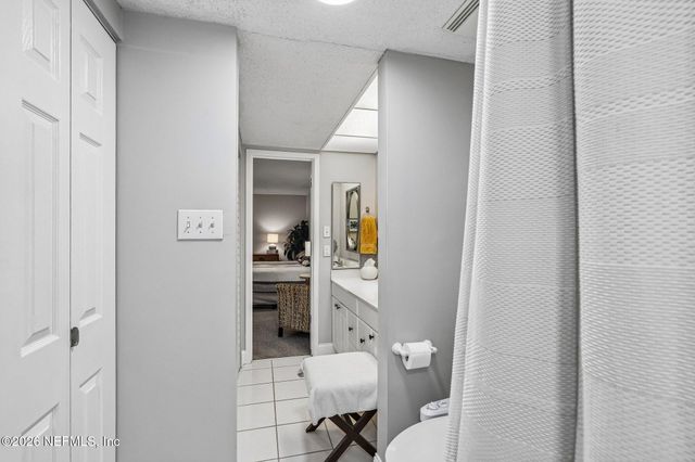 8719 COMO LAKE Drive 8719, Jacksonville, FL 32256