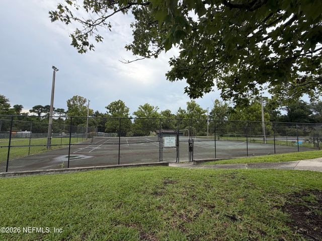 8719 COMO LAKE Drive 8719, Jacksonville, FL 32256