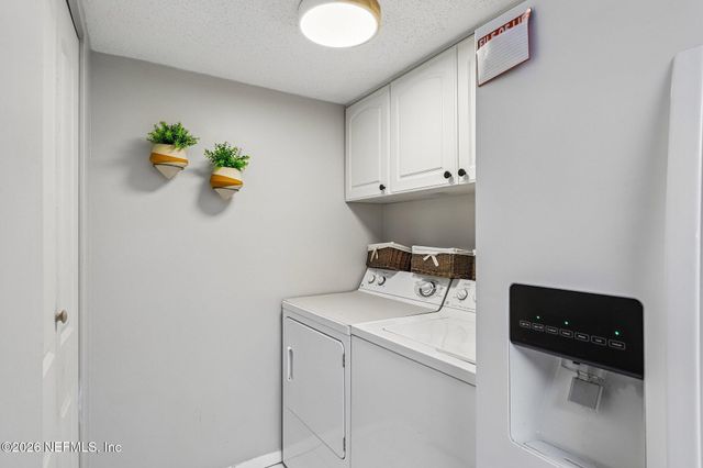 8719 COMO LAKE Drive 8719, Jacksonville, FL 32256