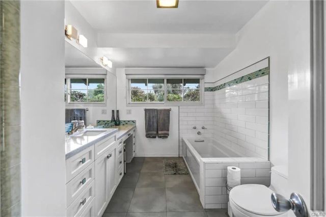 17300 Sunburst, Sherwood Forest, CA 91325