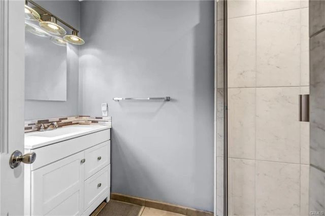 17300 Sunburst, Sherwood Forest, CA 91325